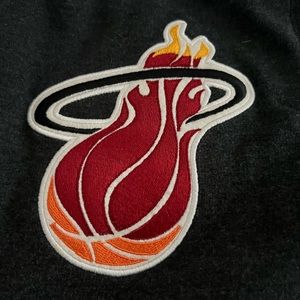 Miami Heat sleeveless  hoody warm up